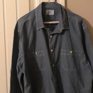 Men’s blue Jordache denim shirt